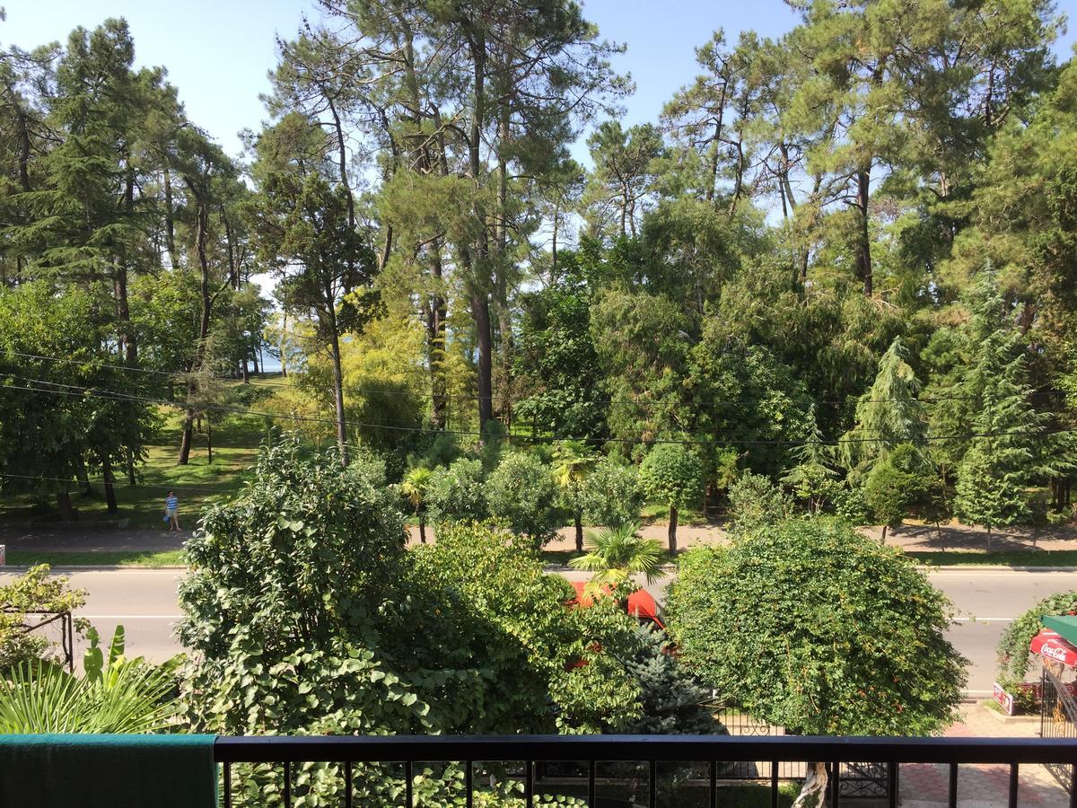 Hotel Estonia Two 코불레티 외부 사진