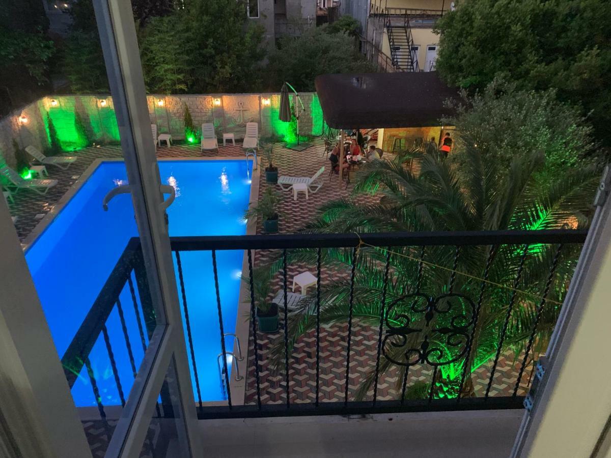 Hotel Estonia Two 코불레티 외부 사진